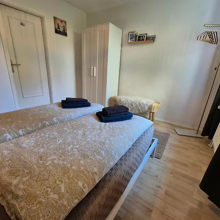 Апартаменты Zentrale Ruhige Mit Eigenem Garten Und Grillecke Nahe Klinikum Хемниц