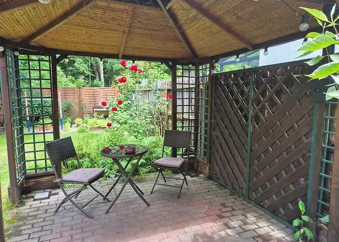 Zentrale Ruhige Mit Eigenem Garten Und Grillecke Nahe Klinikum Appartamento